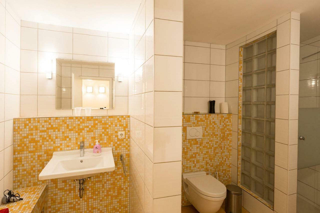 Apartment 1, Rothenburger Strasse Dresden
